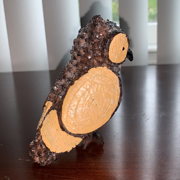Cute little glittery Wooden Owl can be hung as an Ornament or sits on a table. - Picture 13 of 16